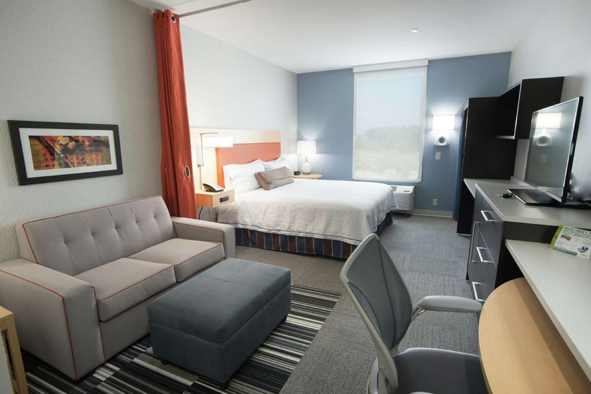 Home2 By Hilton Hills 3*